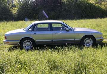 Jaguar XJ 163.499 km 9.999 &euro; Heppenheim 64646