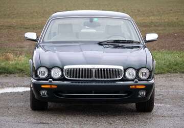 Jaguar Daimler 132.890 km 34.999 &euro; Heppenheim 64646