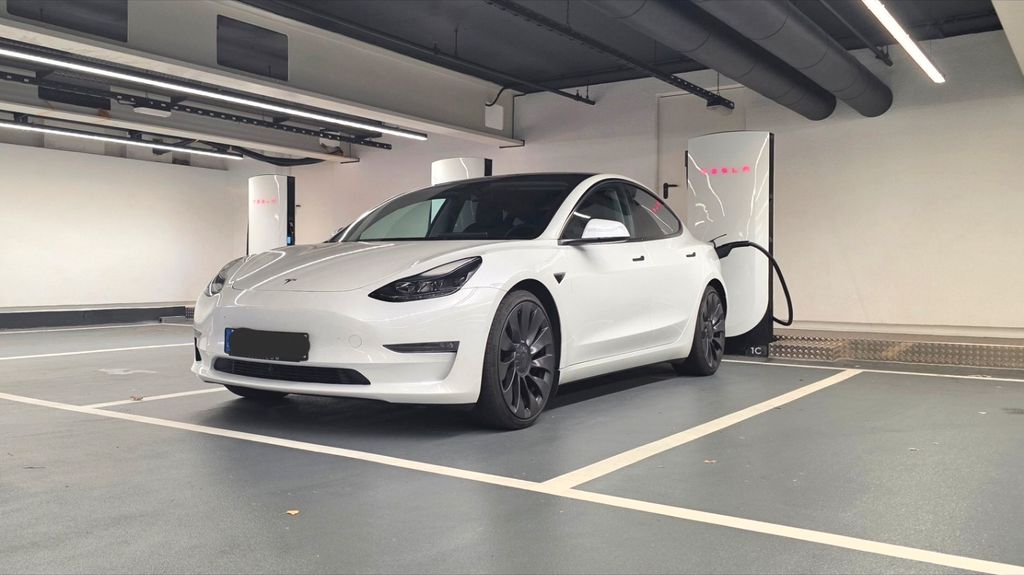 Tesla Model 3 90.000 km 28.000 &euro; Mannheim 68219