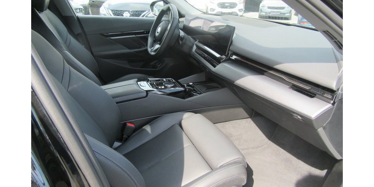 BMW 520i Automazik, NEUES MODEL 25.000 km 42.950 &euro; Gernsheim 64579