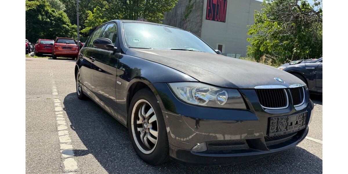 BMW 318 233.000 km 2.900 &euro; Heppenheim 64646