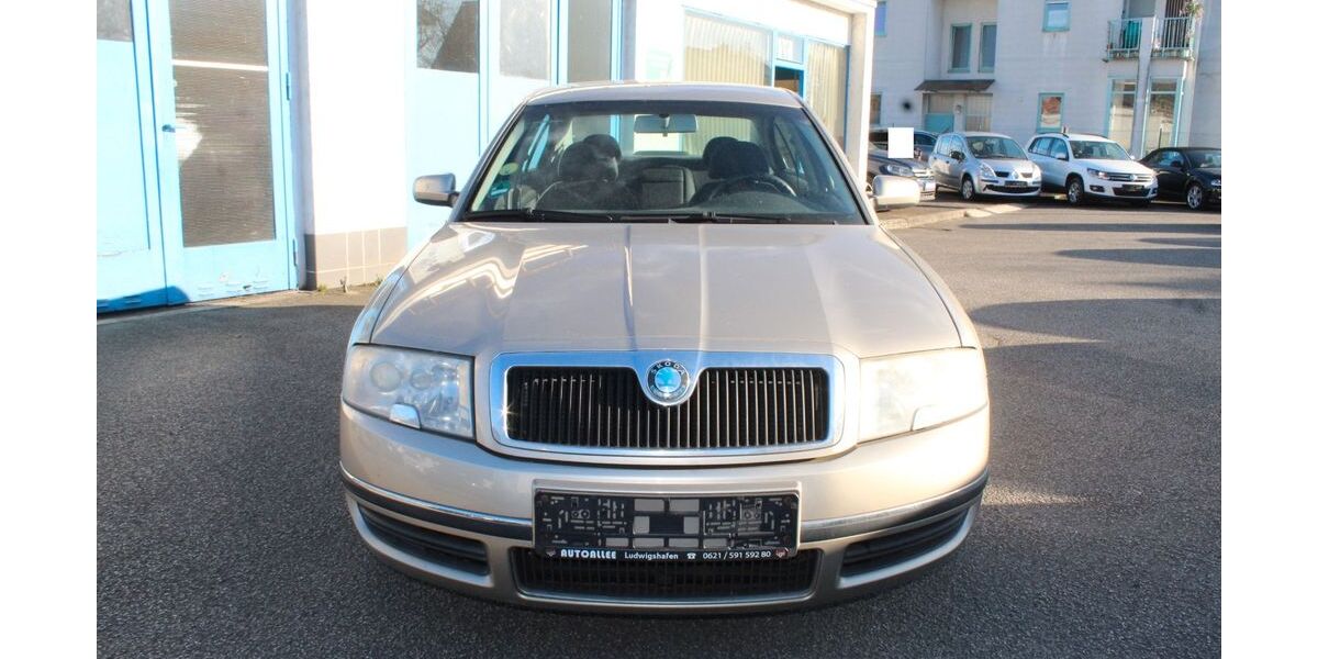 Skoda Superb 192.000 km 750 &euro; Worms-Pfeddersheim 67551