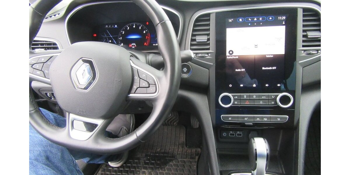 Renault Megane Techno Automatik 24.000 km 22.950 &euro; Gernsheim 64579