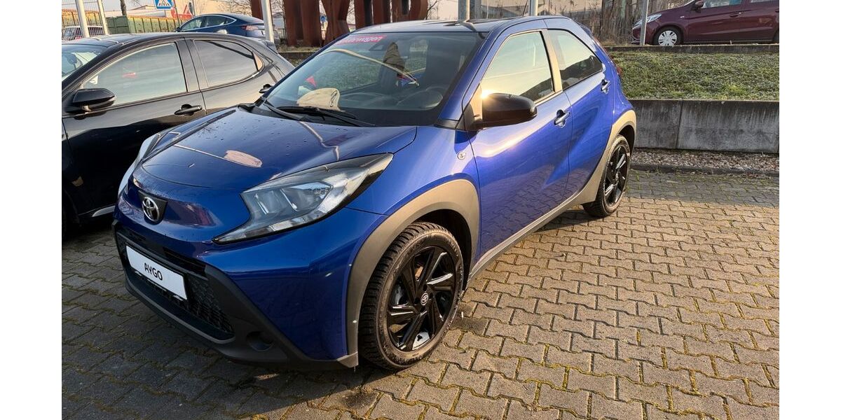 Toyota Aygo (X) 5.831 km 15.290 &euro; Bensheim 64625