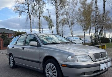 Volvo V40 197.000 km 2.999 &euro; Speyer 67346