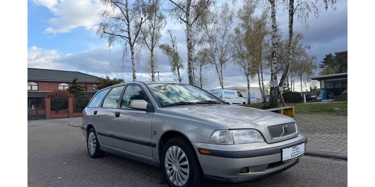 Volvo V40 197.000 km 2.999 &euro; Speyer 67346