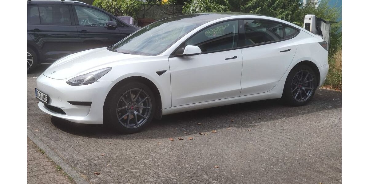 Tesla Model 3 56.000 km 27.900 &euro; Dossenheim 69221