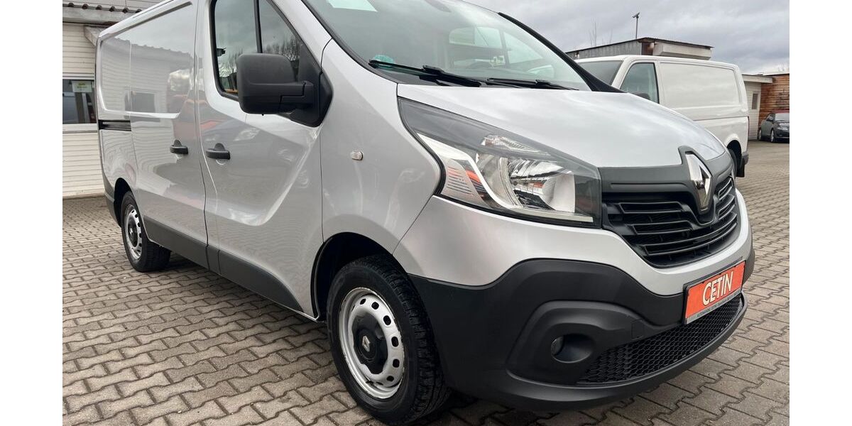 Renault Trafic 102.900 km 11.990 &euro; mannheim 68219