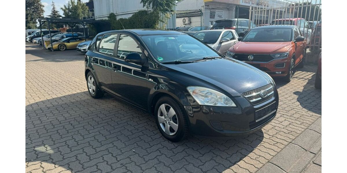 Kia ceed / Ceed 197.000 km 2.999 &euro; Worms 67547