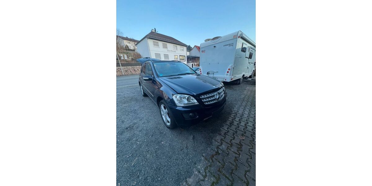 Mercedes-Benz ML 350 215.000 km 2.900 &euro; Speyer 67436