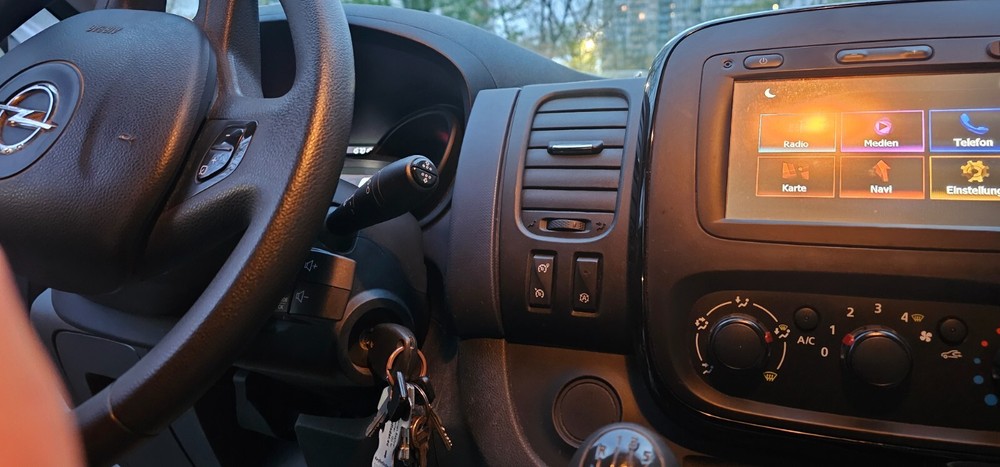 Opel Vivaro 210.000 km 9.800 &euro; Ludwigshafen am Rhein 67059