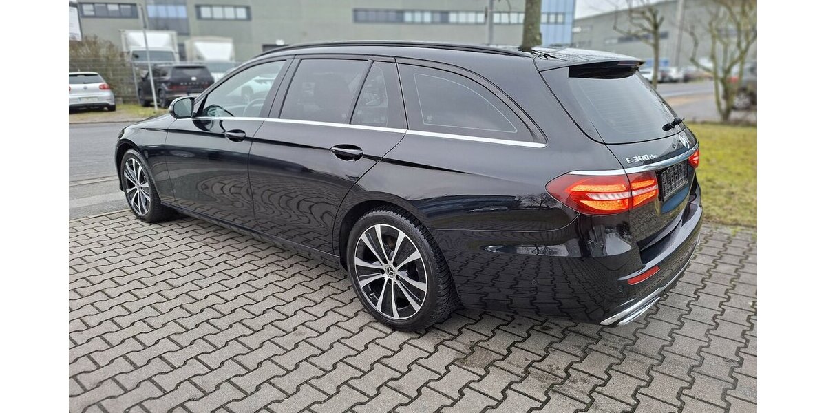 Mercedes-Benz E 300 de black 2xKabel Avantgarde-Heck SH-vorhande 231.300 km 15.790 &euro; Gernsheim 64579