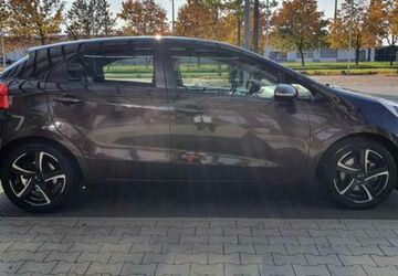 Kia Rio 172.000 km 5.000 &euro; Forst an der Weinstraße 67147