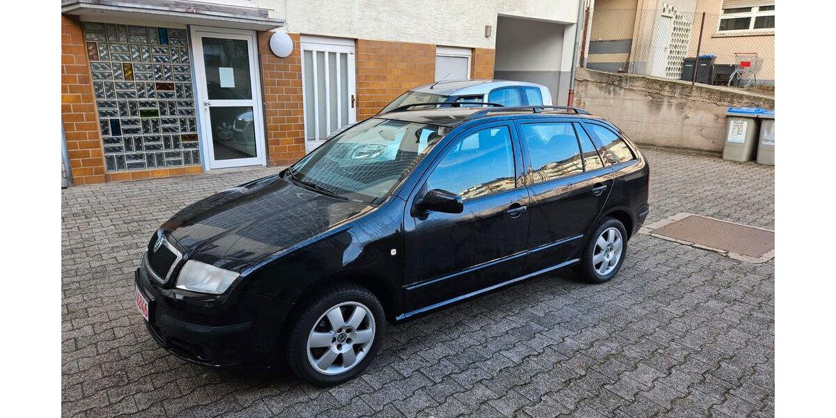 Skoda Fabia 76.500 km 5.600 &euro; Mannheim 68219