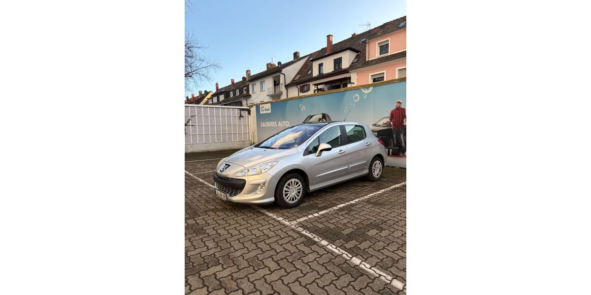 Peugeot 308 130.000 km 2.400 &euro; Ludwigshafen 67069