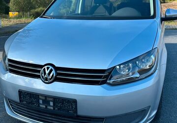 VW Touran 124.700 km 9.400 &euro; Bensheim 64625