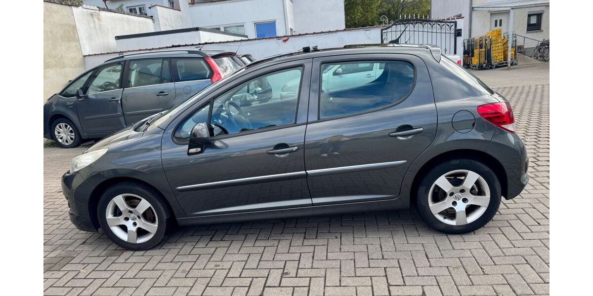 Peugeot 207 117.000 km 3.490 &euro; Worms 67551