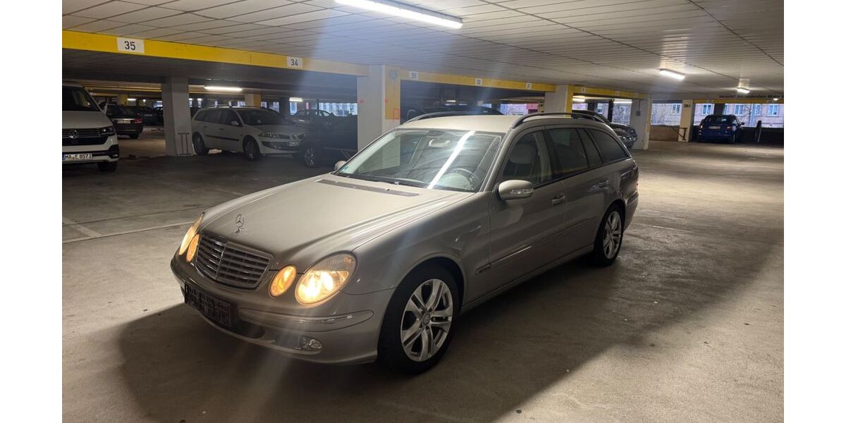 Mercedes-Benz E 220 196.000 km 4.500 &euro; Mannheim 68167