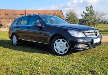 Mercedes-Benz 220 286.000 km 8.400 &euro; Schriesheim 69198