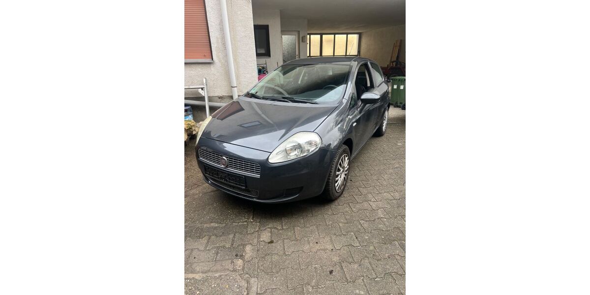 Fiat Grande Punto 95.293 km 2.849 &euro; Reilingen 68799
