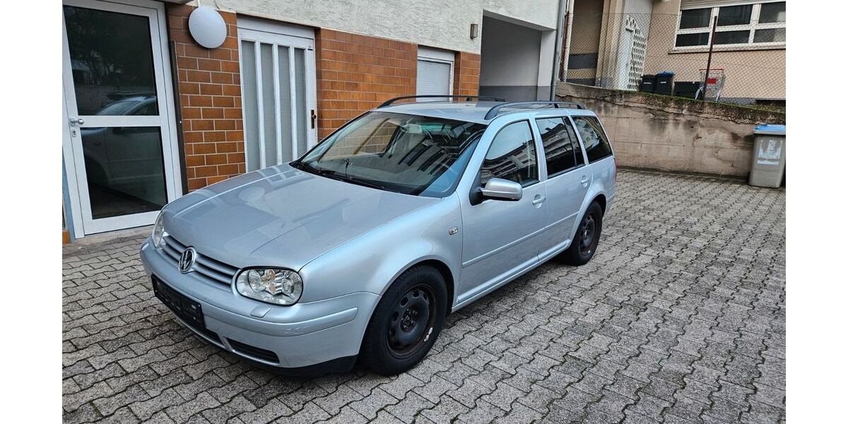 VW Golf 68.200 km 5.900 &euro; Mannheim 68219