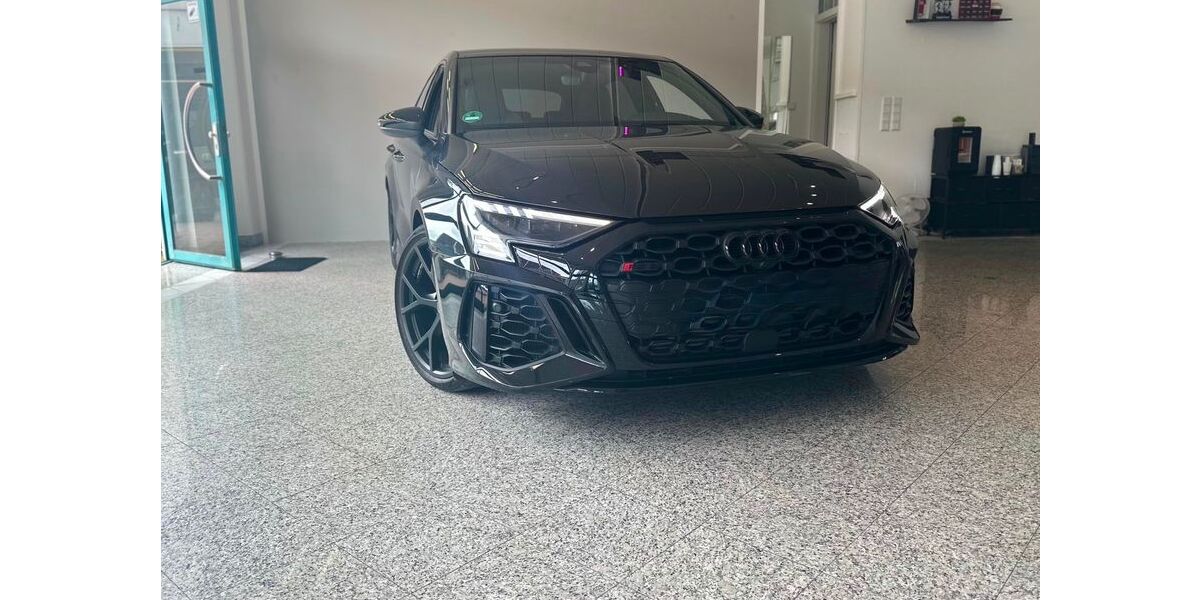 Audi RS3 22.500 km 56.999 &euro; Ludwigshafen 67059