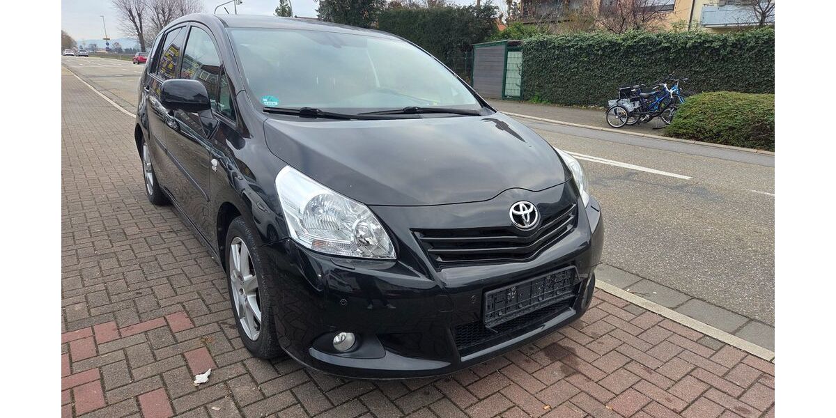 Toyota Verso 145.000 km 9.490 &euro; Oftersheim 68723