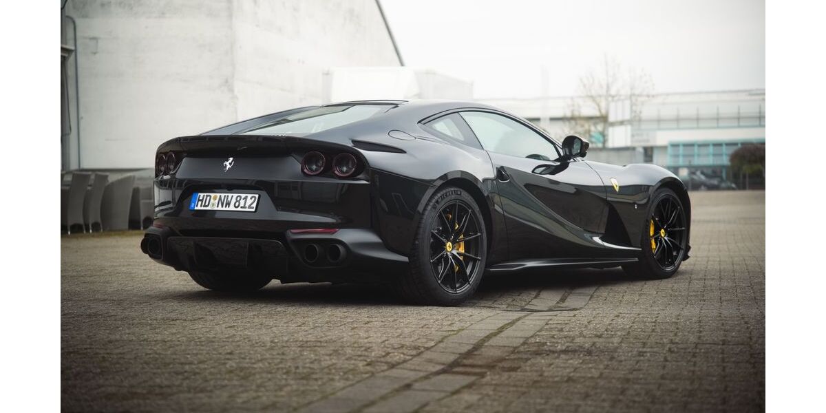 Ferrari 812 13.700 km 335.000 &euro; Mannheim 68163