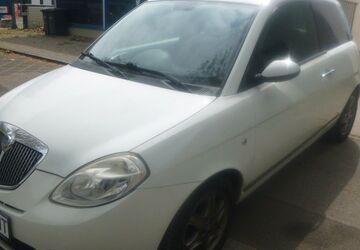 Lancia Ypsilon 130.500 km 3.499 &euro; Mannheim 68199