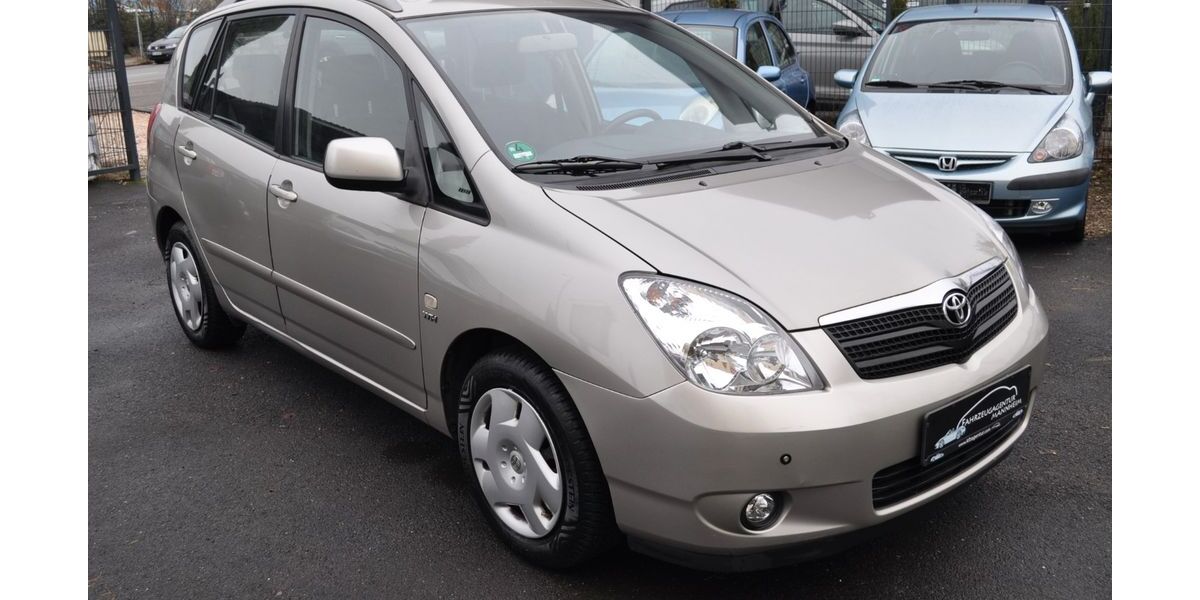 Toyota Corolla Verso 108.000 km 5.990 &euro; Mannheim 68305