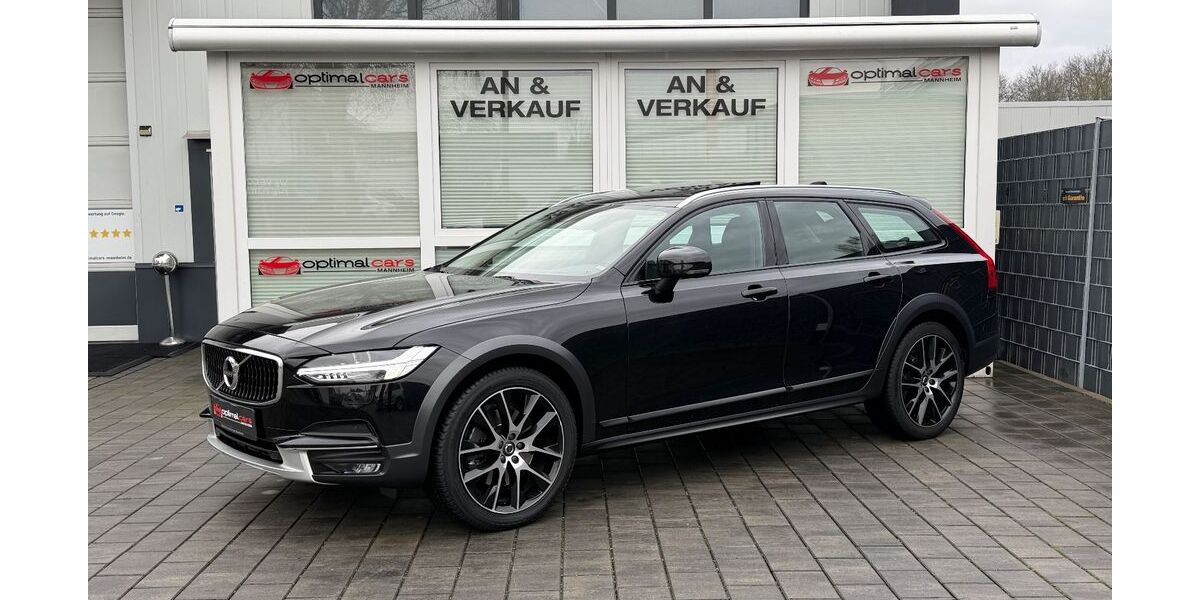 Volvo V90 Cross Country 140.000 km 25.490 &euro; Mannheim 68199