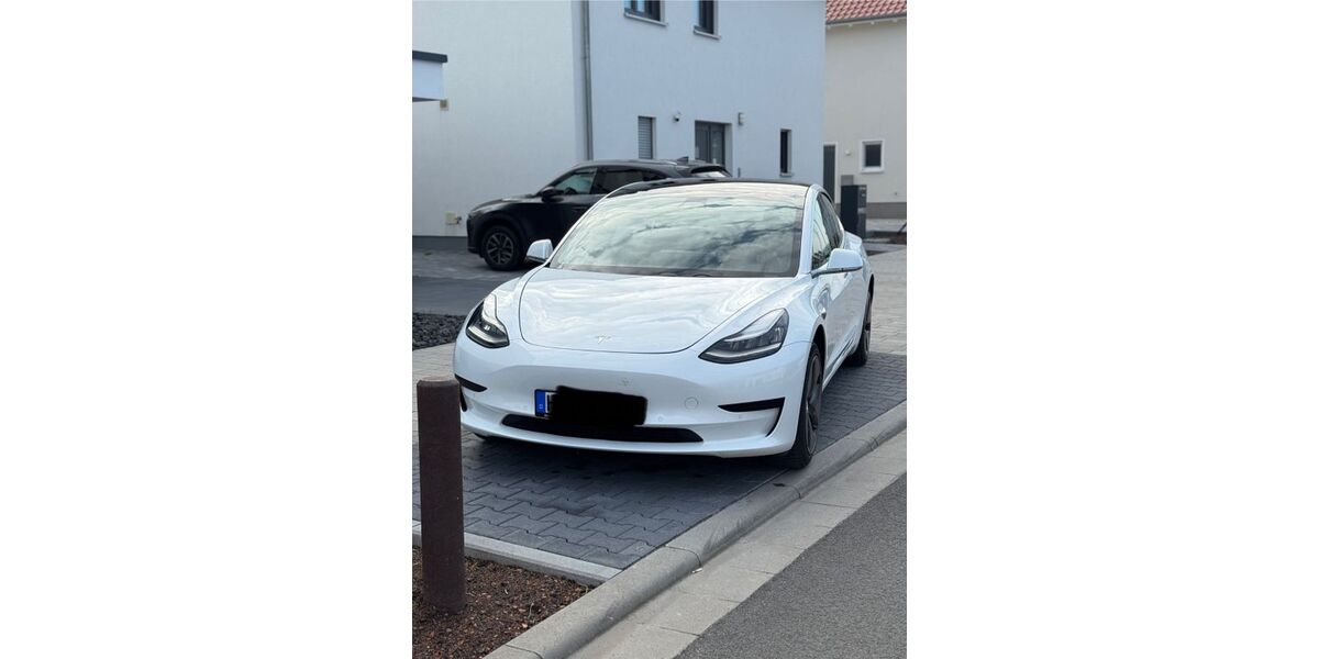 Tesla Model 3 155.000 km 16.500 &euro; Lampertheim 68623