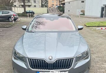 Skoda Superb 197.318 km 13.500 &euro; Mannheim 68167
