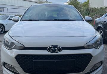Hyundai i20 95.800 km 7.999 &euro; Hockenheim 68766