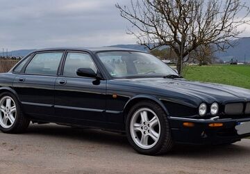 Jaguar XJR 124.300 km 12.400 &euro; Heidelberg 69123