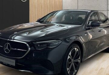 Mercedes-Benz E 300 5.300 km 48.888 &euro; Speyer 67346