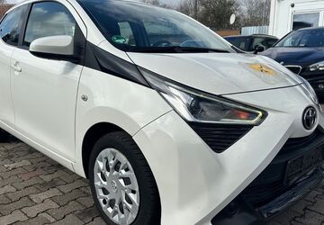 Toyota Aygo (X) 88.000 km 9.500 &euro; Mannheim 68309