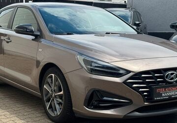 Hyundai i30 81.000 km 16.950 &euro; Mannheim 68199