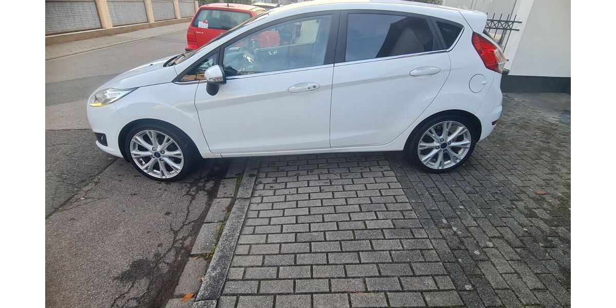 Ford Fiesta 81.000 km 8.500 &euro; Viernheim 68519