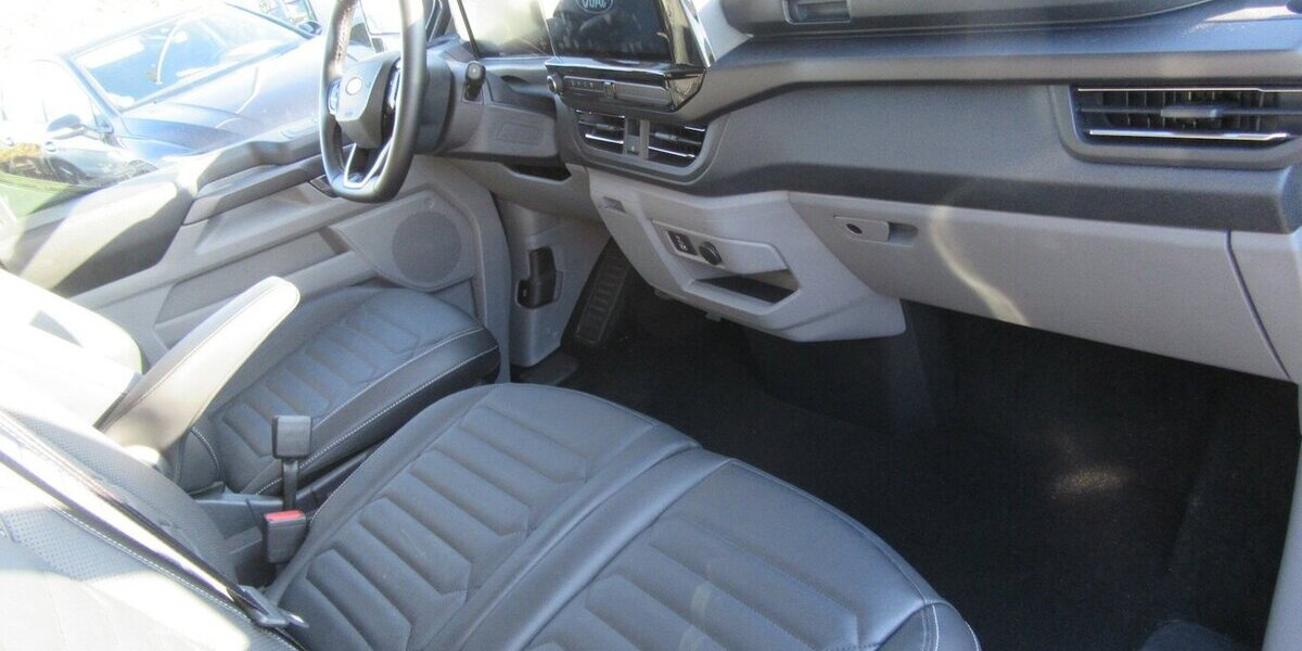 Ford Tourneo Custom 320 L2 Tourneo Titanium FWD Autom. 22.000 km 44.950 &euro; Gernsheim 64579